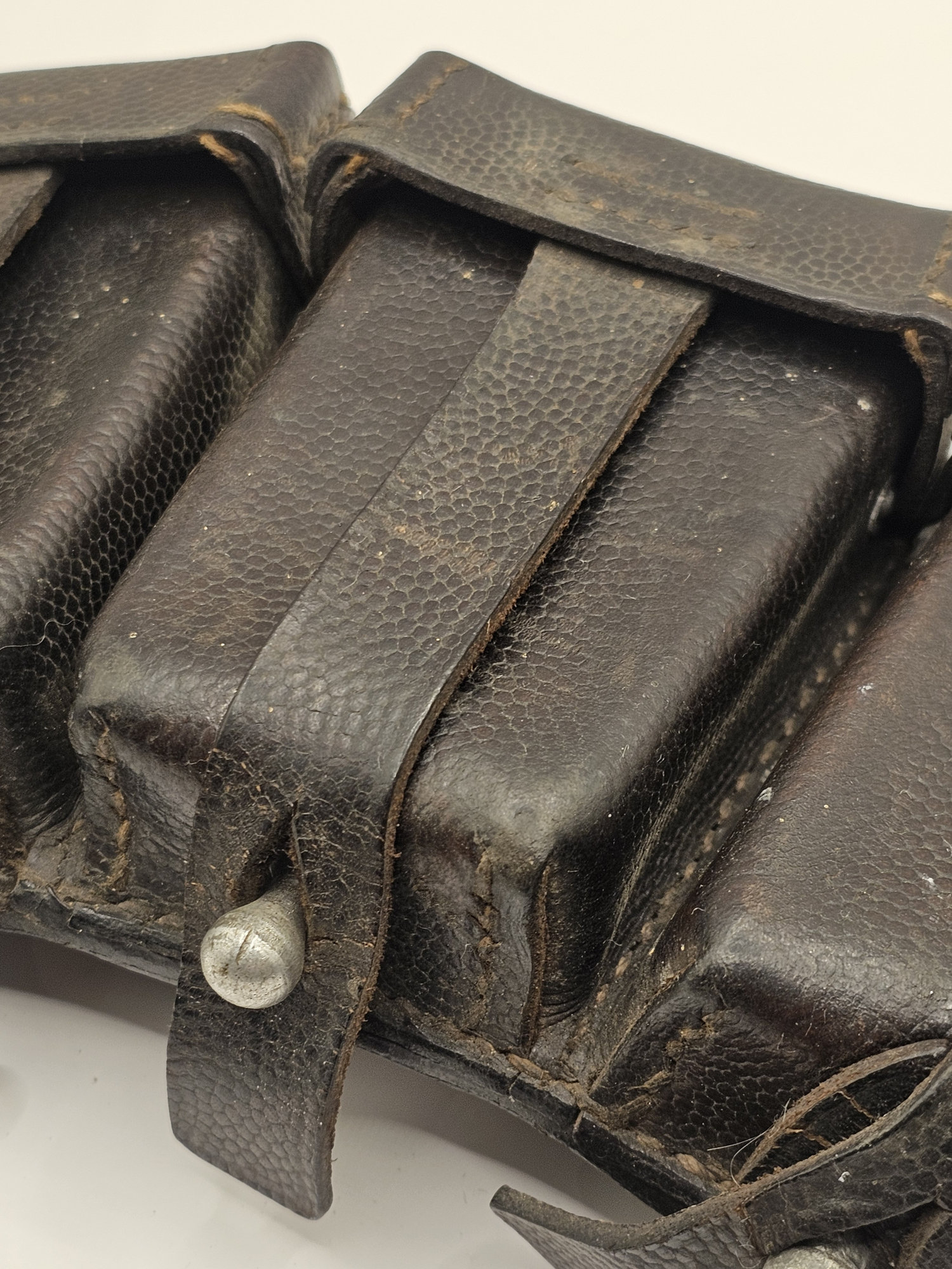 german k98 ammunition pouch – ww2 3 cell leather pouch german k98 ammunition pouch – ww2 3 cell leather pouch