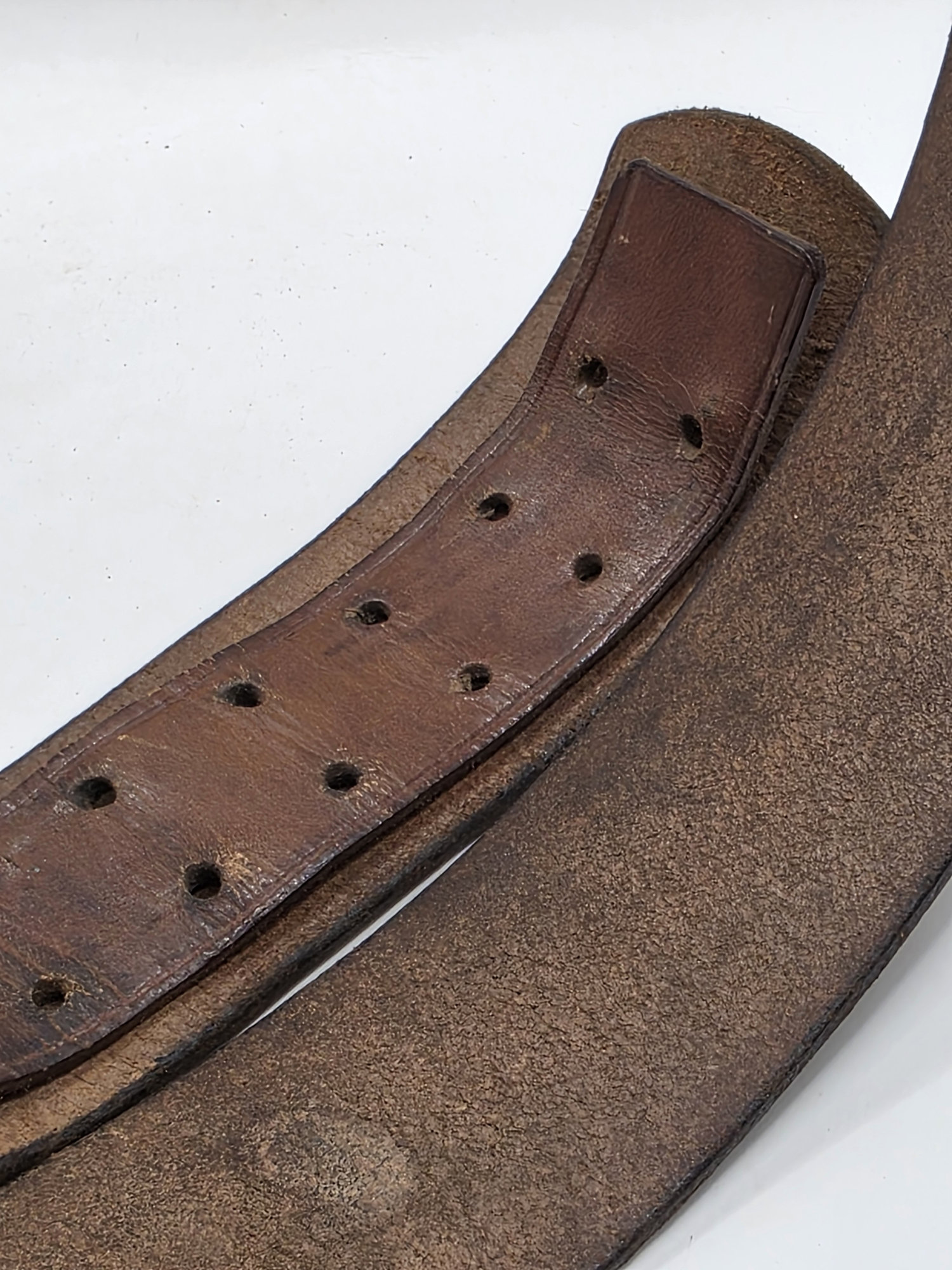 ww2 german luftwaffe enlisted leather service belt (rzm l2/682/37) ww2 german luftwaffe enlisted leather service belt (rzm l2/682/37)