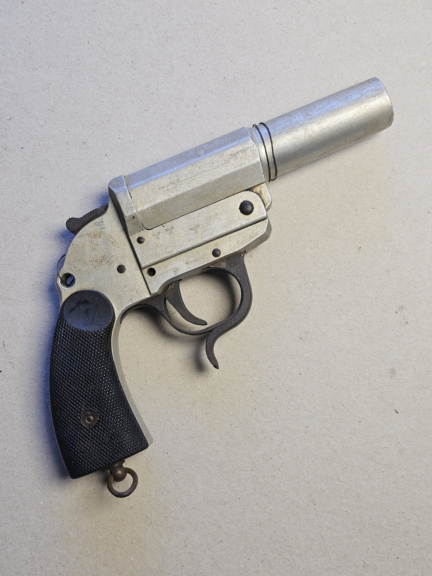 ww2 german leuchtpistole 34 – 'duv 41' signal flare gun ww2 german leuchtpistole 34 – 'duv 41' signal flare gun