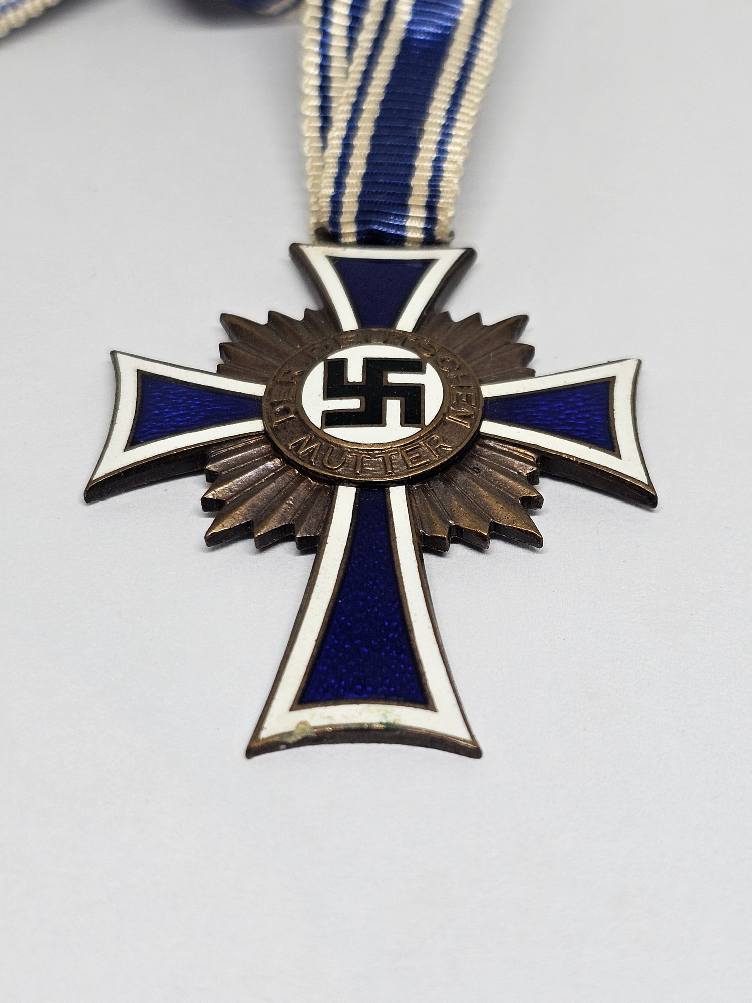 ww2 german mother's cross in bronze (ehrenkreuz der deutschen mutter bronze) ww2 german mother's cross in bronze (ehrenkreuz der deutschen mutter bronze)
