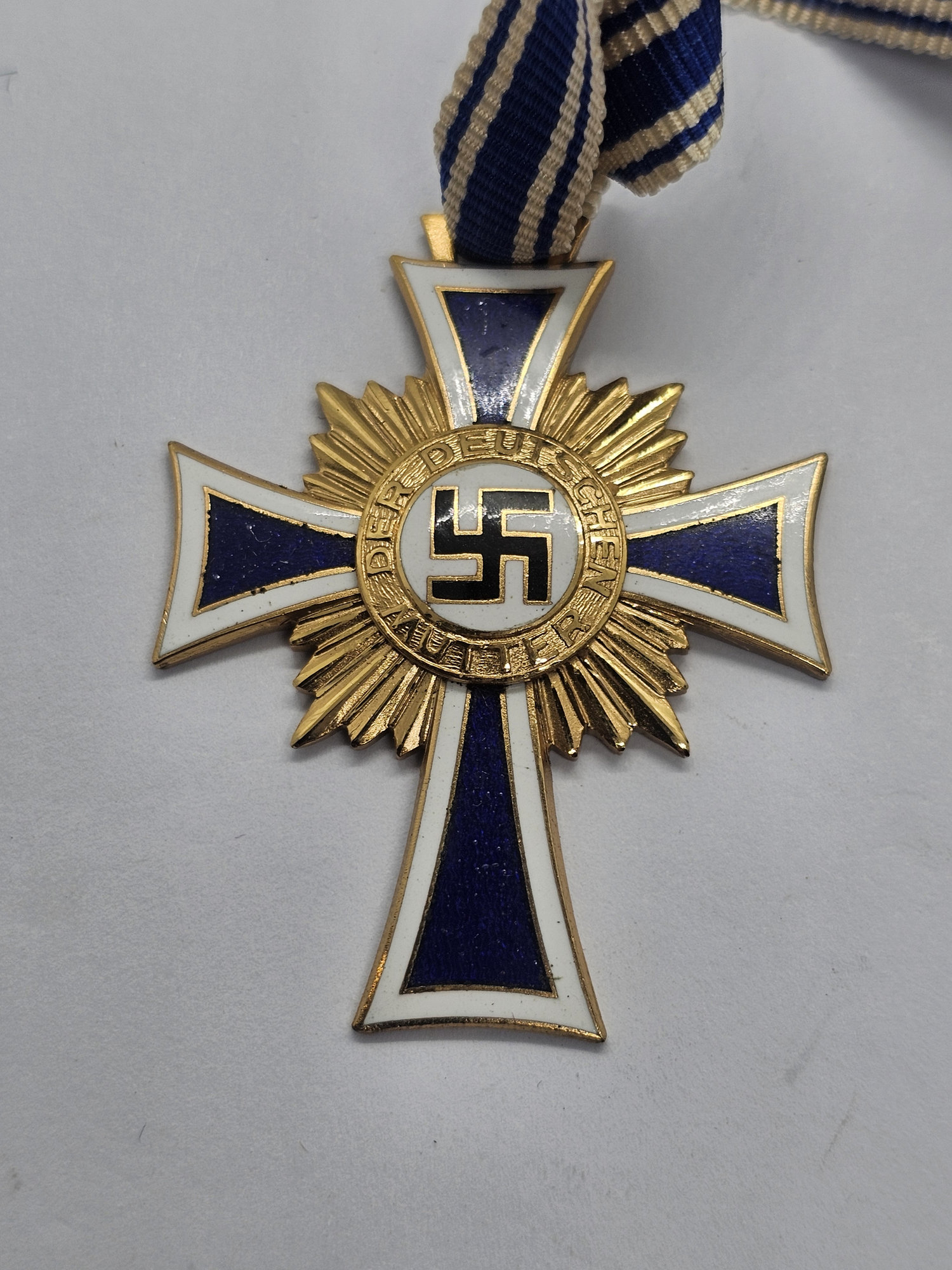 mother's cross in gold (goldene mutterkreuz) mother's cross in gold (goldene mutterkreuz)