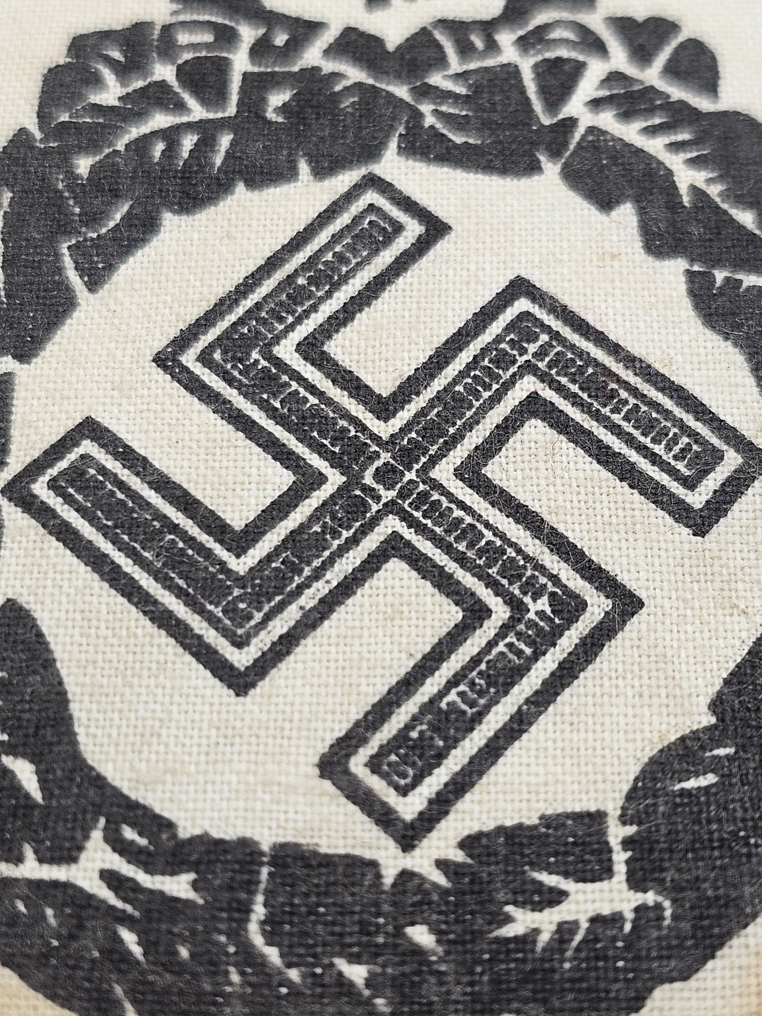 nsdap printed cloth eagle roundel nsdap printed cloth eagle roundel